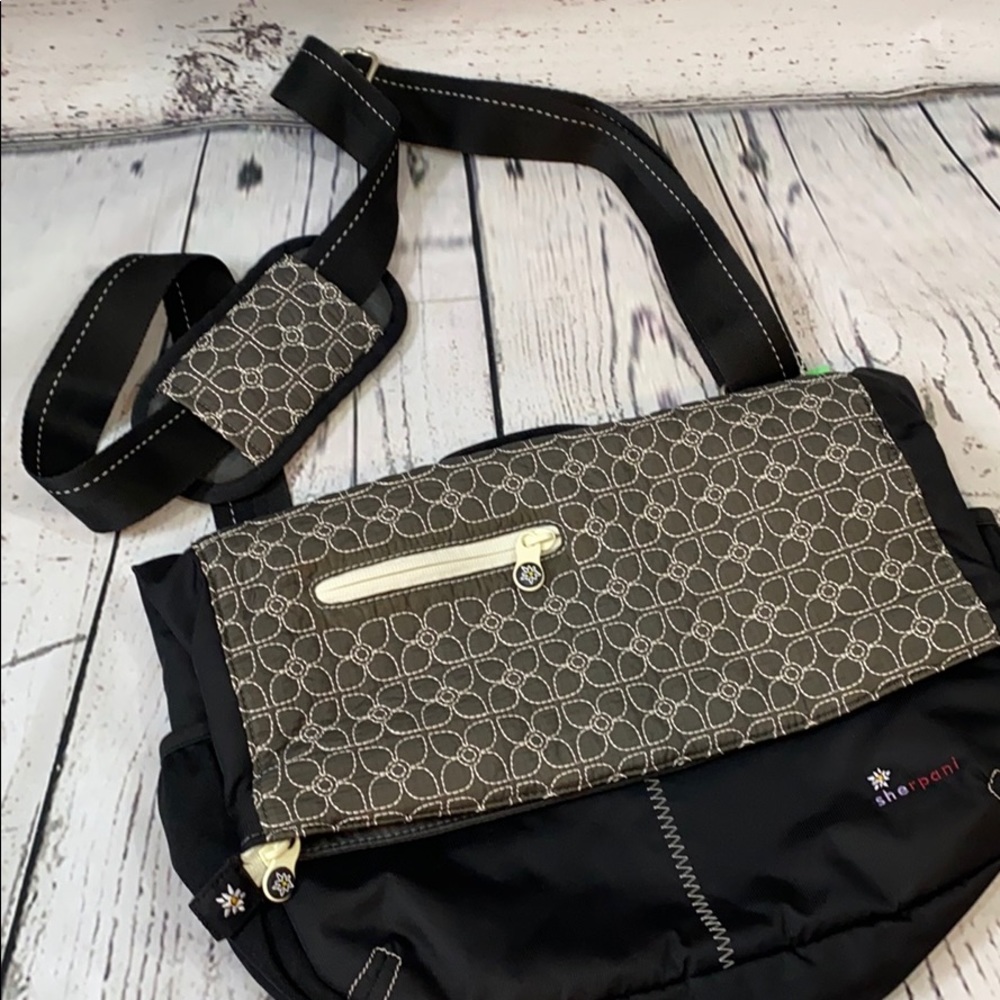 Black and Gray Shoulder Bag